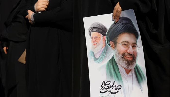 ​মোজতবা খামেনি বেঁচে থাকলেও আশঙ্কাজনক অবস্থায় আছেন : ট্রাম্প