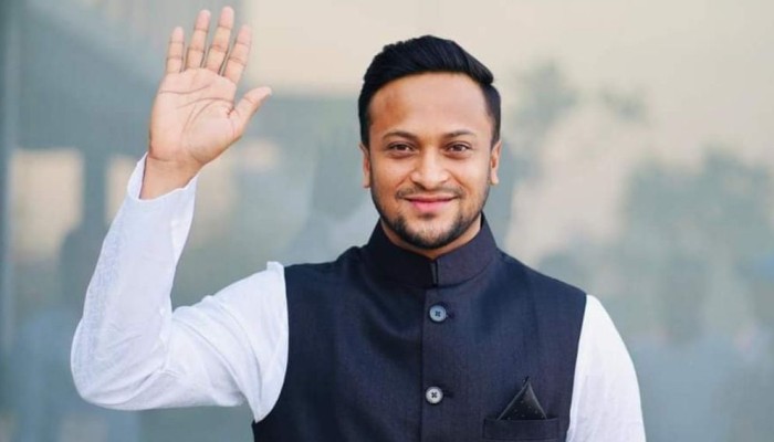 দেশে ফেরা কোথায় আটকে আছে, মুখ খুললেন সাকিব