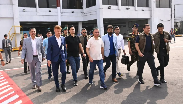 দিনাজপুরের পথে প্রধানমন্ত্রী