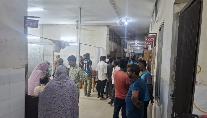 বরিশাল মেডিকেলে আগুন, ২ রোগীর মৃত্যু