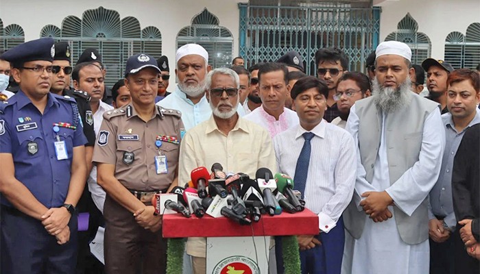 ​চার স্তরের নিরাপত্তায় প্রস্তুত ঐতিহাসিক শোলাকিয়া, সকাল ১০টায় ঈদের জামাত