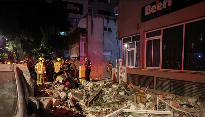 ​ইসরায়েলে শতাধিক লক্ষ্যবস্তুতে ইরানের ভয়াবহ হামলা : আইআরজিসি