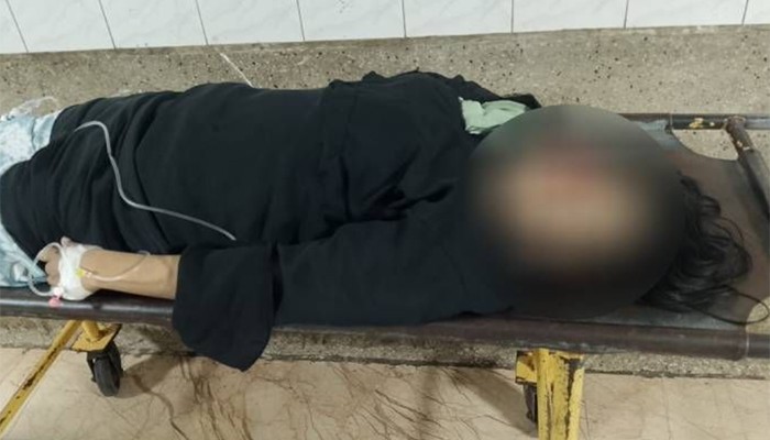 ​উত্তরায় ছিনতাইকারীর হ্যাঁচকা টানে রিকশা থেকে পড়ে গৃহবধূর মৃত্যু