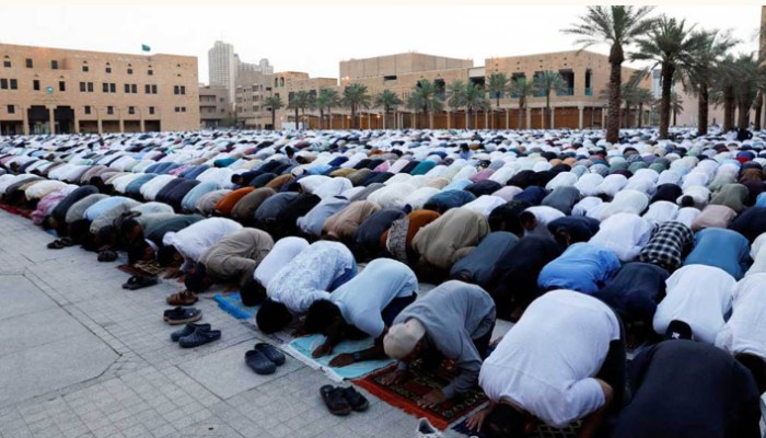 ​যুদ্ধের ছায়ায় মধ্যপ্রাচ্যে ঈদের আনন্দ ম্লান