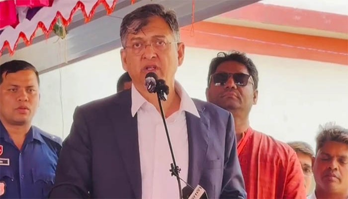 ​সবার মাস্টার্স ডিগ্রি অর্জনের প্রয়োজন নেই: স্বরাষ্ট্রমন্ত্রী