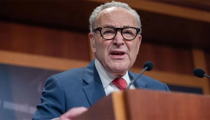 আমেরিকায় তেলের দাম ৭৫ শতাংশ বৃদ্ধির জন্য ট্রাম্প দায়ী: চাক শুমার