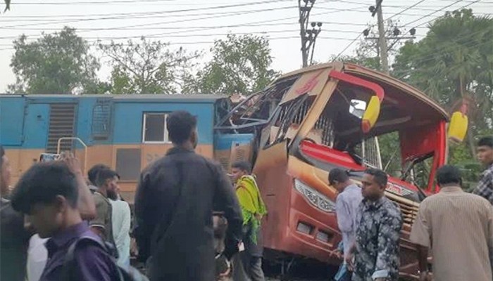 ৭ দিনে ২০৪ মৃত্যু, সরকারি হিসাবে কম দেখানো নিয়ে প্রশ্ন