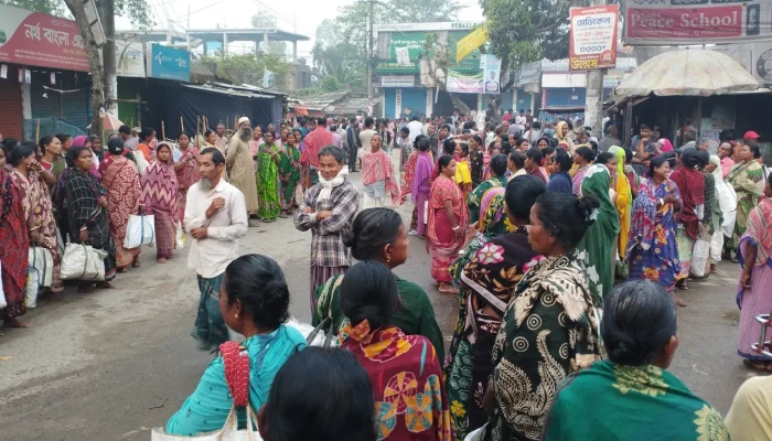 দিনে দেড়শো টাকায় মিলছে নারী শ্রমিক