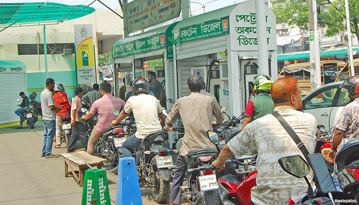 ​পেট্রোল-অকটেনের জন্য ‘ফুয়েল পাস’ চালুর উদ্যোগ