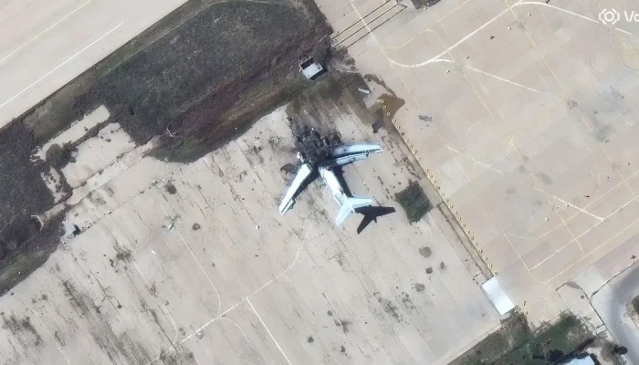 মার্কিন হামলায় ইরানের ত্রাণ সংগ্রহকারী বিমান বিধ্বস্ত