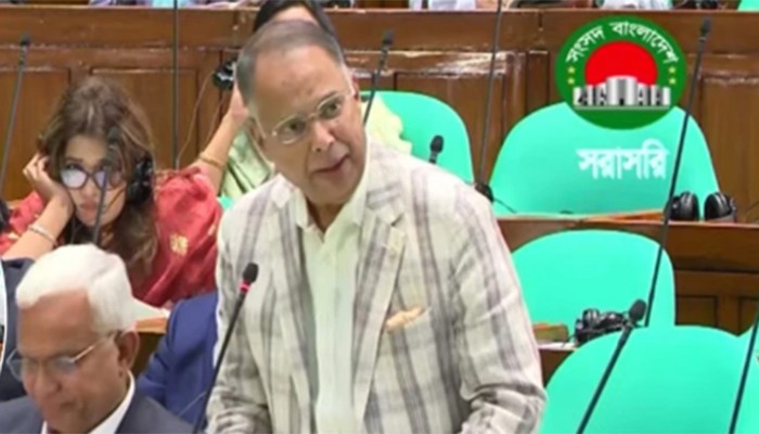 ​দেড়দিনে যে তেল বিক্রি হতো এখন হয় ২ ঘণ্টায়: সংসদে জ্বালানিমন্ত্রী