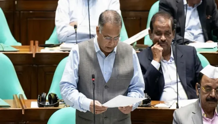 জ্বালানি তেলের পর্যাপ্ত মজুত আছে : সংসদে জ্বালানি মন্ত্রী