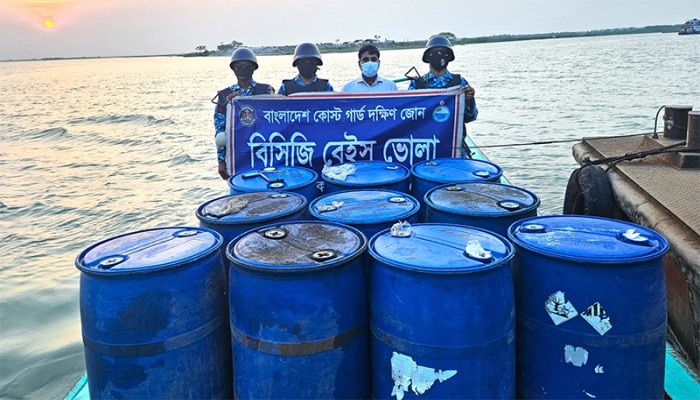 কোস্ট গার্ডের অভিযানে ৭১ হাজার লিটার ডিজেল জব্দ