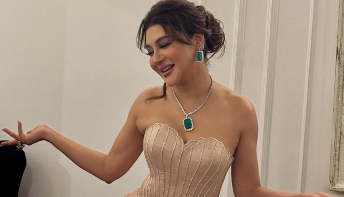 এত এত রসগোল্লা খায়, তবুও মোটা হয় না