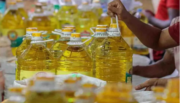 বাজারে ভোজ্যতেলের সংকট