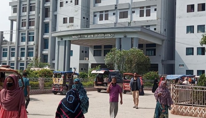 হাসপাতালে রোগীর মৃত্যুকে কেন্দ্র করে বিতণ্ডা, ইন্টার্ন চিকিৎসকদের কর্মবিরতি