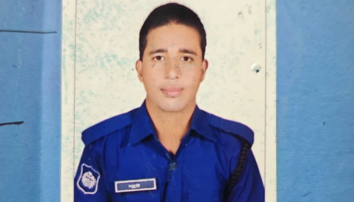 খুলনায় কনস্টেবলের রহস্যজনক মৃত্যু