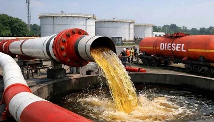 ​ভারত থেকে এলো আরও ৫ হাজার মেট্রিক টন ডিজেল