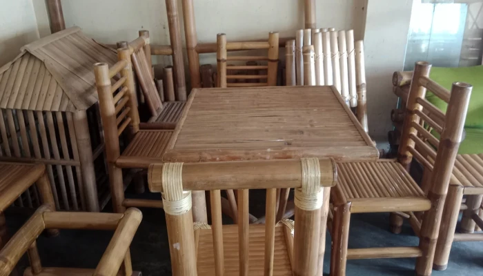 বাঁশের ফার্নিচার যাচ্ছে মধ্যপ্রাচ্যে, কদর বেড়েছে দেশেও
