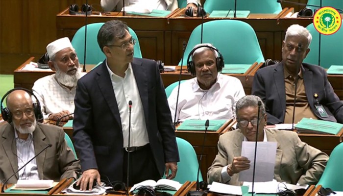 সরকার আইনের শাসন প্রতিষ্ঠায় বদ্ধপরিকর: স্বরাষ্ট্রমন্ত্রী