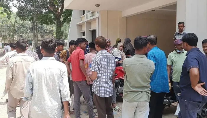 অবশেষে পরীক্ষায় বসল গাইবান্ধার সেই ৬৫ পরীক্ষার্থী