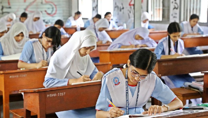 ​এসএসসির প্রথম দিনে অনুপস্থিত ২৫৪০৮, বহিষ্কার ৬