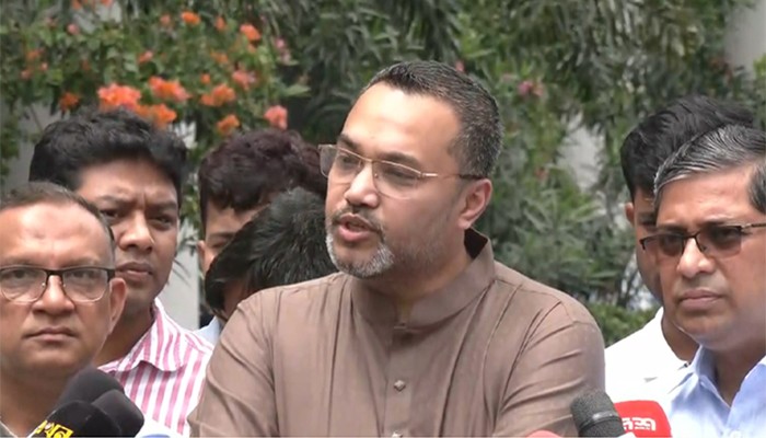 জুলাই থেকে শিক্ষার্থীদের পাটের তৈরি ব্যাগ দেয়া হবে: মাহদী আমিন