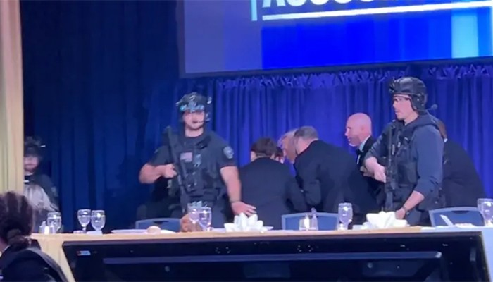 ওয়াশিংটনে ট্রাম্পের নৈশভোজের সময় গুলি, বন্দুকধারী গ্রেপ্তার