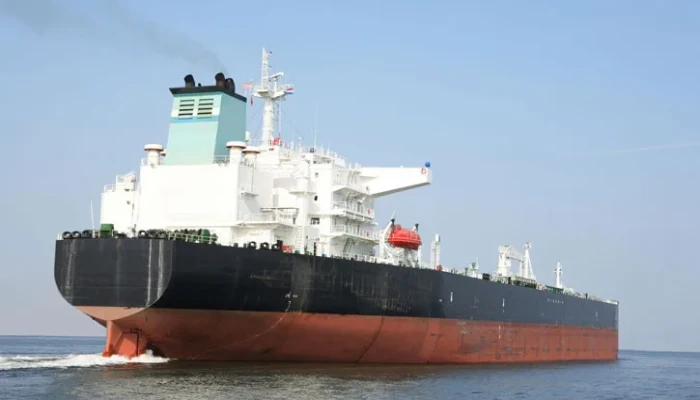 সৌদি আরব থেকে আসছে ১ লাখ টন ক্রুড অয়েল