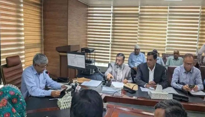 ৪০০ পোশাক কারখানা বন্ধ হয়ে গেছে ৩ বছরে: বিজিএমইএ