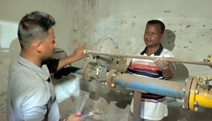 ​মিটারে চুম্বক বসিয়ে গ্যাস চুরি, ডাইং কারখানায় তিতাসের অভিযান