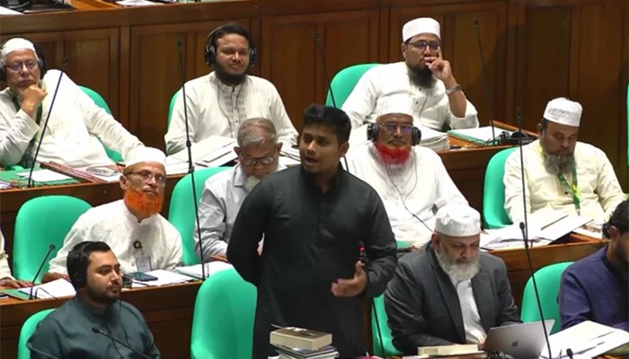 ‘আমরা শুধু সহমত প্রকাশ নয়, দ্বিমত প্রকাশেরও স্বাধীনতা চাই’