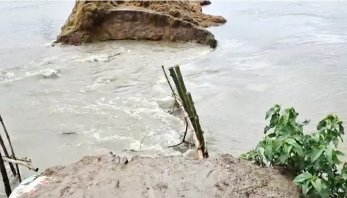 সুনামগঞ্জে পাহাড়ি ঢলে ভেঙে গেলো এরনবিলের বাঁধ