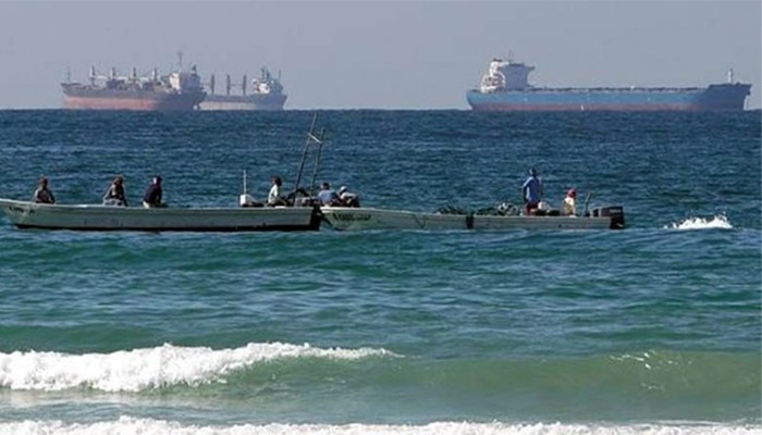 ​হরমুজে অচলাবস্থা, বিশ্বজুড়ে অর্থনৈতিক উদ্বেগ বাড়ছে