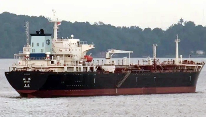 ​অকটেন নিয়ে চট্টগ্রাম বন্দরে এসেছে জাহাজ কুইচি