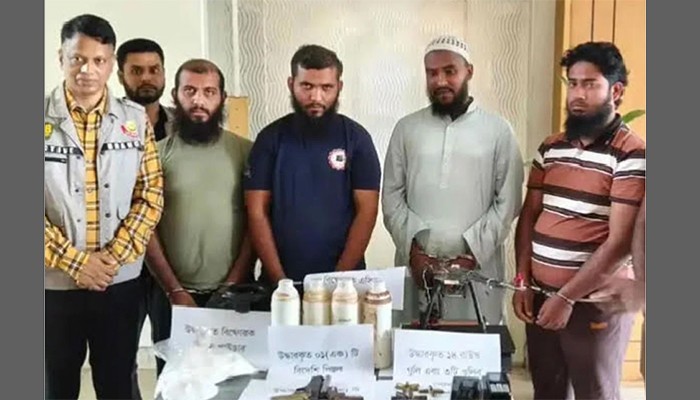 ​রাজধানীতে ড্রোন-অস্ত্রসহ ‘উগ্রবাদী সংগঠনের’ চার সদস্য গ্রেপ্তার