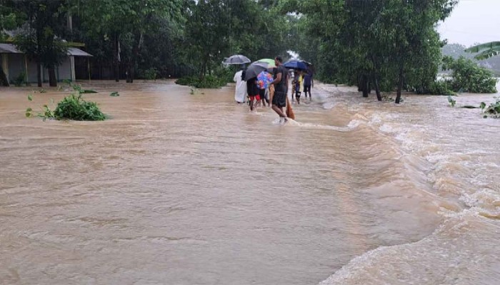 বিপৎসীমার ওপর দিয়ে প্রবাহিত হচ্ছে ৫ নদীর পানি
