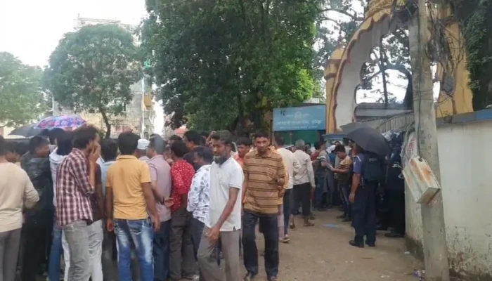 কুমিল্লায় উপজেলা বিএনপির সভাপতি আটক, নেতাকর্মীদের থানা ঘেরাও