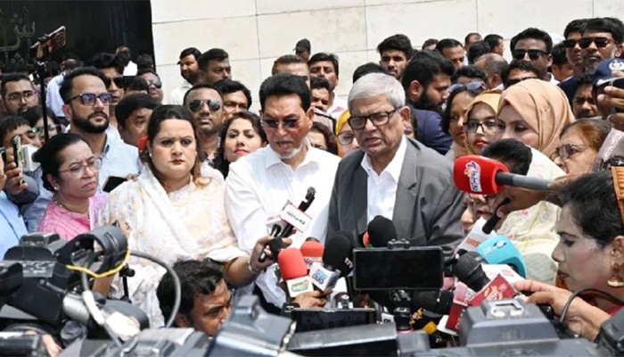 ​গণতন্ত্রের পক্ষে ভূমিকা রাখবেন নতুন নারী এমপিরা: মির্জা ফখরুল