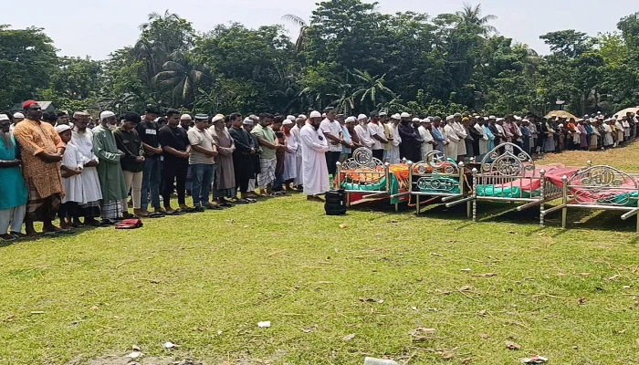 গাজীপুরে একই পরিবারের নিহত ৫ জনের দাফন সম্পন্ন