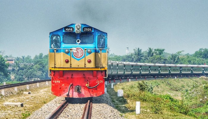 ঈদে নারীদের জন্য ট্রেনে আলাদা কামরা রাখতে হাইকোর্টের নির্দেশ