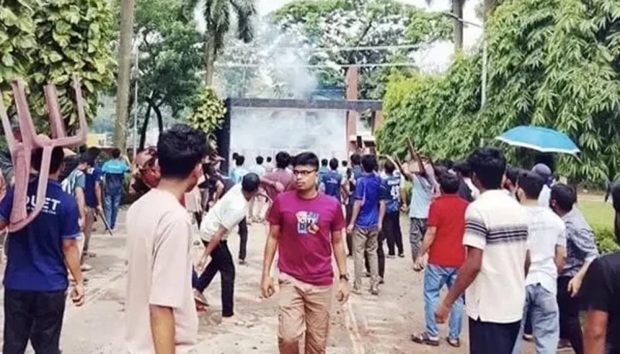 ডুয়েটে ভিসি ইস্যুতে রণক্ষেত্র