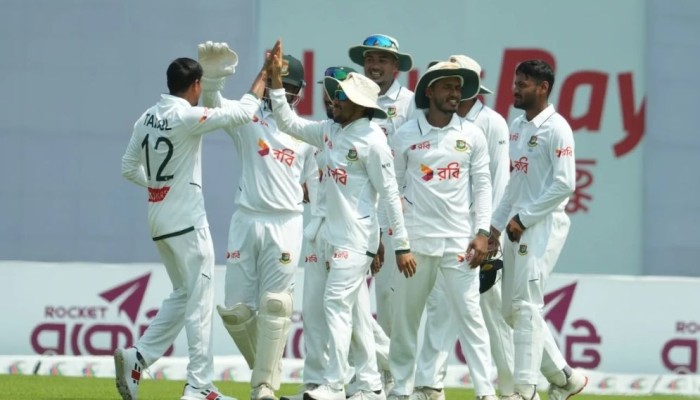 পাকিস্তানকে গুঁড়িয়ে বড় লিড পেল বাংলাদেশ