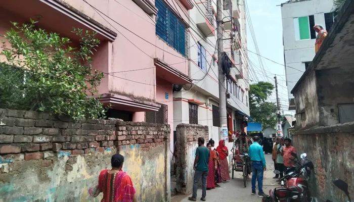 মাদারীপুরে একই পরিবারের ৩ জনের মরদেহ উদ্ধার
