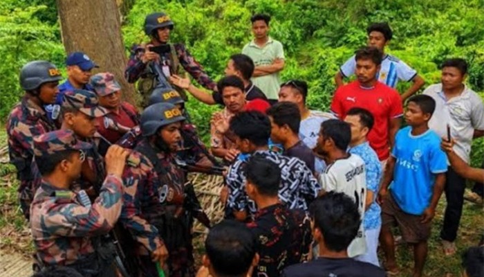 ​থানচিতে পাঁচ বছরের শিশু ধর্ষণ, থানা ঘেরাও-উত্তেজনা