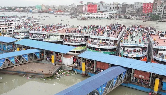 সদরঘাট ও পাটুরিয়া-দৌলতদিয়ায় ফেরি-লঞ্চ চলাচল বন্ধ
