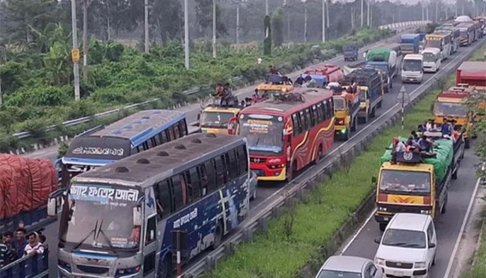 ​ঢাকা-টাঙ্গাইল মহাসড়কে ৪৫ কিলোমিটার যানজট