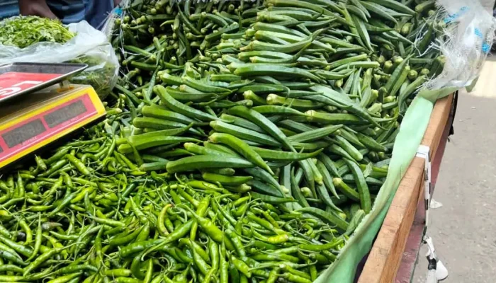 সবজির বাজারে স্বস্তি: ব্রয়লারের কেজি ১৫০ টাকা