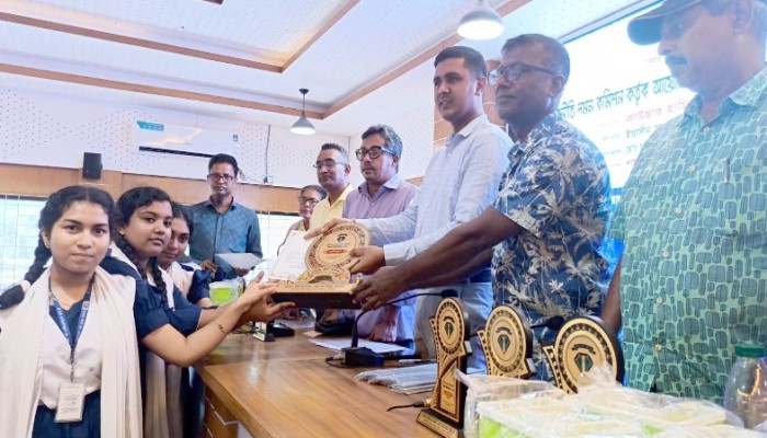 কলাপাড়ায় দুর্নীতি বিরোধী বিতর্ক প্রতিযোগিতা অনুষ্ঠিত