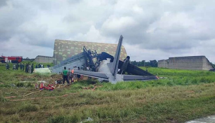ভারতীয় বিমানবাহিনীর বিমান বিধ্বস্ত